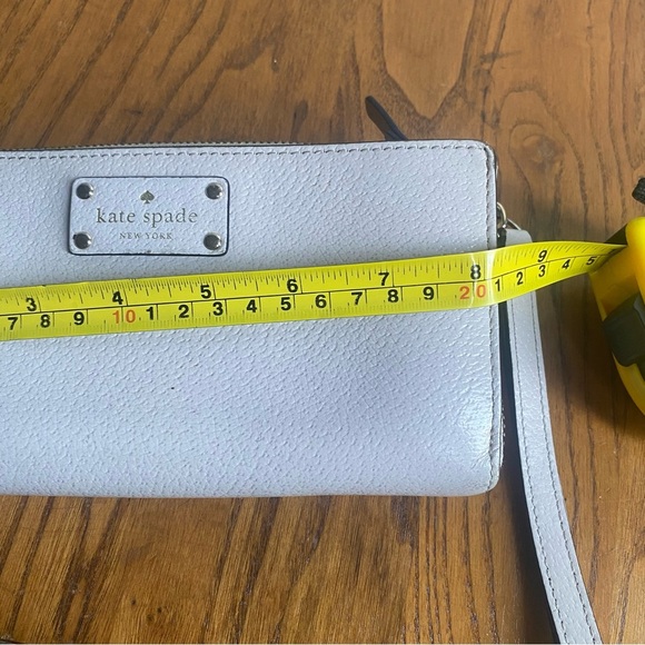Kate Spade Taupe Pinkish/Grey zipped wallet - Picture 5 of 6